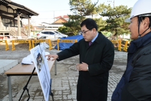 [NSP PHOTO]경주 무형문화재 전수교육관 건립 현장, 주낙영 경주시장 방문 점검