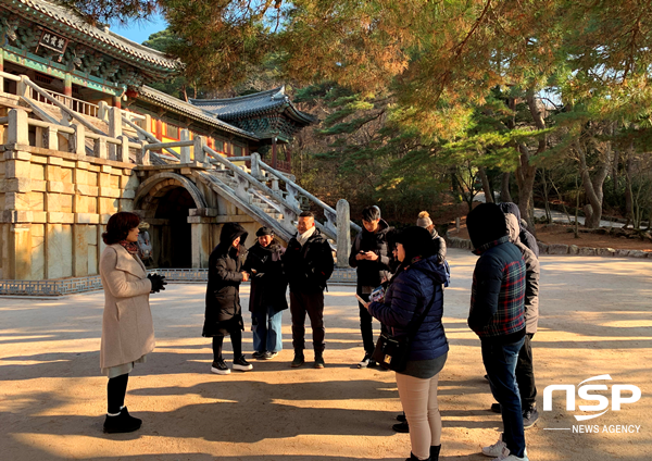 NSP통신-경북관광공사 대만 팸투어 참여자들이 불국사를 방문하고 있다. (경북관광공사)