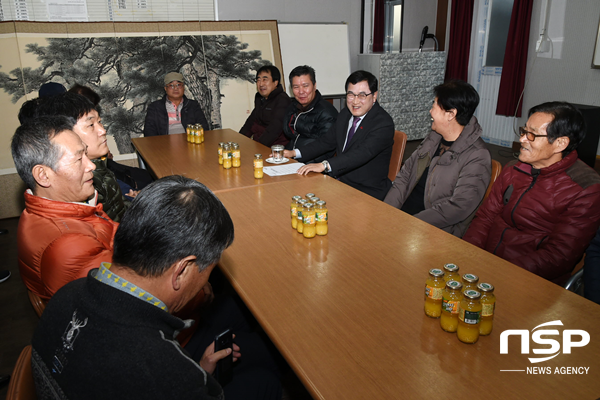 NSP통신-주낙영 경주시장이 지난 14일 월성동 대명택시 사무실에서 열린 현장 토크를 주재하고 있다. (경주시)