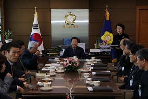 [NSP PHOTO]청도군의회, 기해년 새해 집행부와 첫 간담회 가져