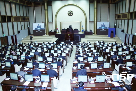 NSP통신-12일 오전 경기도의회 본회의장에서 제333회 임시회 1차 본회의가 열렸다. (이지은 기자)