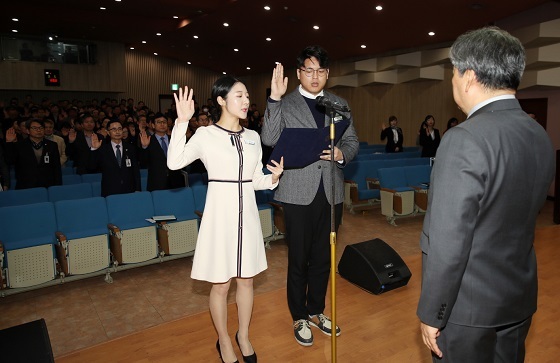 NSP통신-▲태안군이 지난 5일 서비스 인식 개선과 고객 만족 실현을 위한 친절 교육을 실시했다. (태안군)