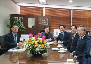 [NSP PHOTO]임배근 민주당 경주시지역위원장, 김현미 국토교통부장관에게 지역현안 협조 요청