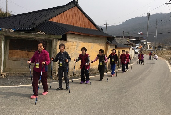 NSP통신-▲논산시가 마을로 찾아가는 건강관리사업을 운영하고 있다. (논산시)