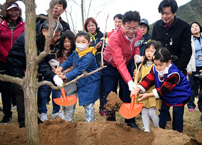 [NSP PHOTO]경북도, 의성 금성산 일원에서 나무심기 행사 가져