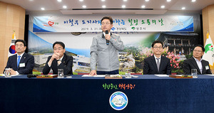 [NSP PHOTO]이철우 경북도지사, 영주에서 현장소통간담회 가지고 도심공동화 방안 모색