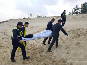 [NSP PHOTO]강릉 남항진 인근 해상서 40대 남성 숨진채 발견