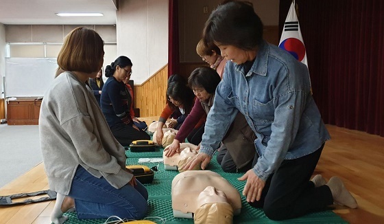 NSP통신-▲천안시가 관내 농촌체험농가를 대상으로 응급처치 안전교육을 실시했다. (천안시)