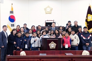 [NSP PHOTO]네팔 학생들, 화성시의회 방문