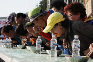 [NSP PHOTO]제12회 영덕 축산항 물가자미 축제 열려