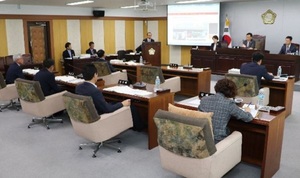 [NSP PHOTO]청도군의회, 제256회 임시회 개회...3개과 현안사업 점검