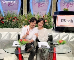 [NSP PHOTO]김미려정성윤 부부 가족 가창왕 도전11일 노래가 좋아 동반 출연