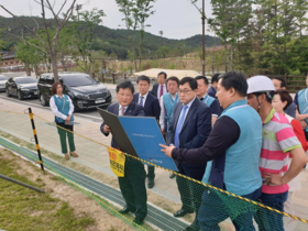 [NSP PHOTO]주낙영 경주시장, 화랑마을 체험형 수영장 공사 현장 점검