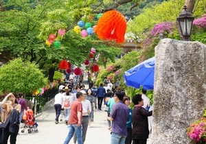 [NSP PHOTO]용인 와우정사, 광명의 자비 부처님 의미 되새겨