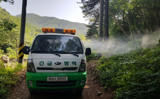 NSP통신-▲예산군이 유관기관과 돌발해충 협업방제를 실시한다. (예산군)