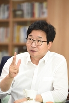 [NSP PHOTO]염태영 수원시장, 2019 한국관광혁신대상 공로상 수상