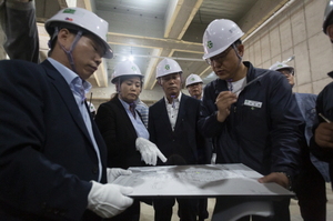 [NSP PHOTO]경기도의회 운영위, 광교 신청사 현장방문