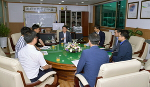 [NSP PHOTO]권오봉 여수시장, 박람회장 민자 유치 시민청원 답변