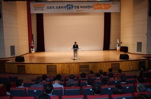 [NSP PHOTO]박성일 완주군수 가치 담은 정책 펼치도록 노력해야