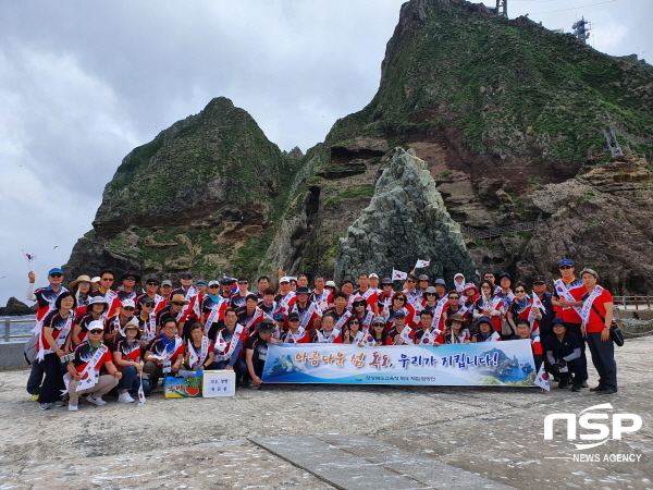 NSP통신-경상북도교육청은 8일부터 10일까지 초·중등 관리자 65명을 대상으로 제1차 독도체험탐방을 실시한다. (경북교육청)