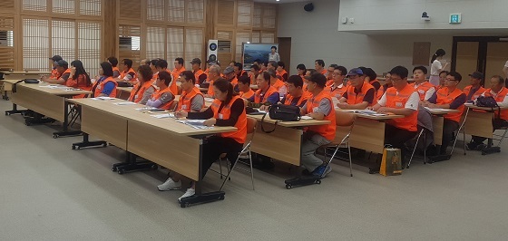 NSP통신-▲논산시가 클린논산매니저 47명과 활발한 활동에 나섰다. (논산시)