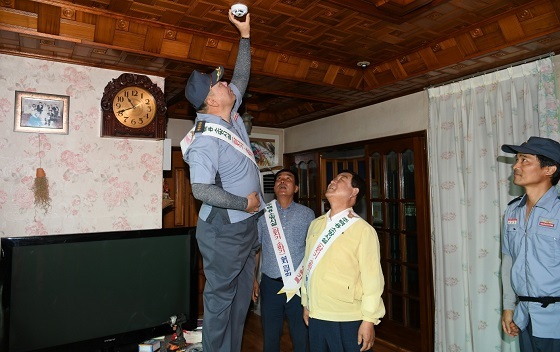 NSP통신-▲예산군이 단독경보형감지기본격 보급에 나선다. (예산군)