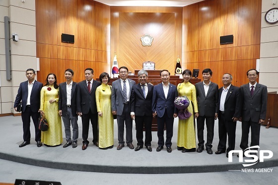 [NSP PHOTO]김경구 군산시의장, 베트남 붕따우시 대표단 영접