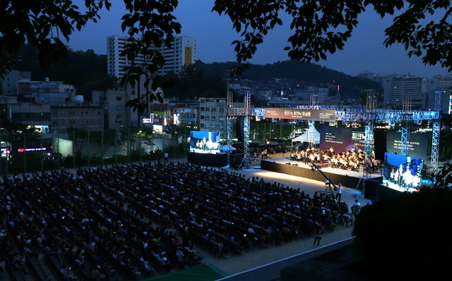 NSP통신-피크닉콘서트 공연 모습. (성남문화재단)