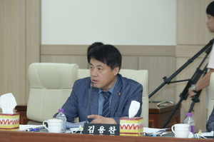 [NSP PHOTO]김용찬 경기도의원, 경제민주화 지원 일부개정조례안 심의 통과