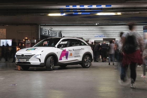 NSP통신-오스트리아 린츠에서 개최된 세계적인 미디어아트 축제 아르스 일렉트로니카 페스티벌 2019에 행사 공식 차량으로 제공된 현대자동차 수소전기차 넥쏘의 모습 (현대차)