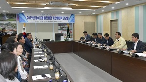 [NSP PHOTO]장수사과 가격 하락에 농민 한숨…장수군 팔 걷었다