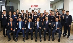 [NSP PHOTO]김지완 BNK금융지주 회장, 글로벌 경영 나서
