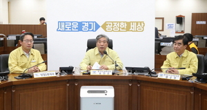 [NSP PHOTO]송한준 경기도의장, ASF 경기도청 방역 상황실 근무자 격려