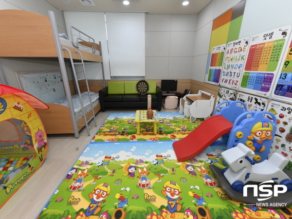 NSP통신-경상북도교육청은 직장 내 양육 친화적 근무환경 조성을 위해 지역 교육지원청에 육아 돌봄실을 설치한다. (경상북도교육청)