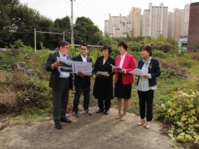 [NSP PHOTO]안양시의회 도시건설위, 호계3동 공영주차장 조성 예정지 방문