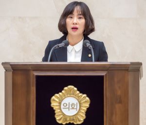 NSP통신-5분 자유발언하는 하연자 용인시의원. (용인시의회)