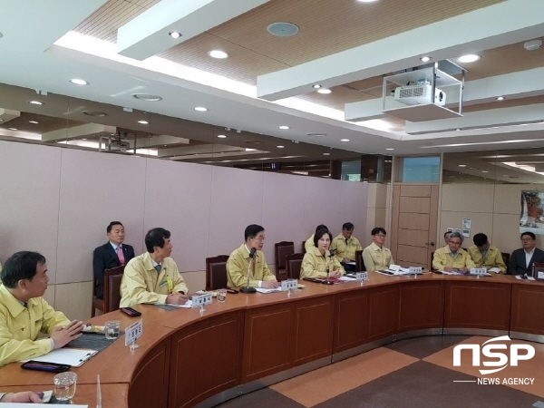 NSP통신-경상북도교육청은 1일 유은혜 부총리와 함께 2020학년도 대학수학능력시험에 대비해 포항교육지원청과 지역 수능 시험장 학교 수능 준비 상황을 점검했다. (경상북도교육청)