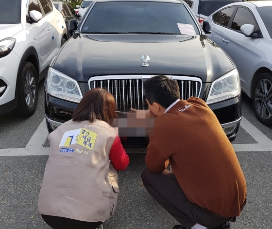 NSP통신-안성시가 자동차세 및 과태료 체납차량에 대해 번호판영치를 실시하고 있다. (안성시)