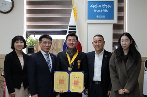 [NSP PHOTO]박근철 경기도의원, 바르게살기운동 중앙협의회 바르게 금장 수상