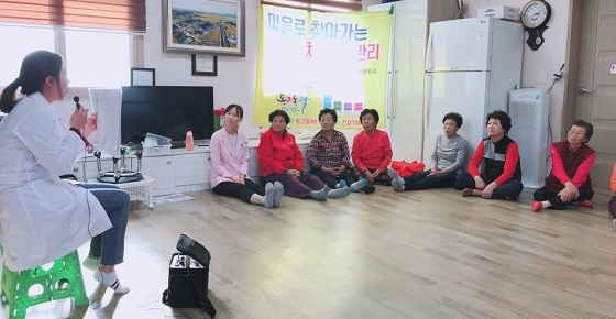 NSP통신-▲논산시가 마을로 찾아가는 노인결핵교육을 실시하고 있다. (논산시)