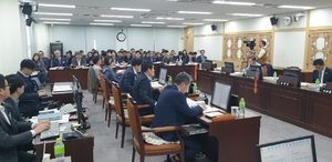 [NSP PHOTO]이칠구 경북도의원, (가칭)경북과학산업기획평가원 설립 추진 과정 문제 질타