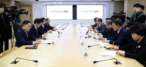 [NSP PHOTO]송한준 경기도의장, 무상교복·학교시설 개방 및 협력 약속