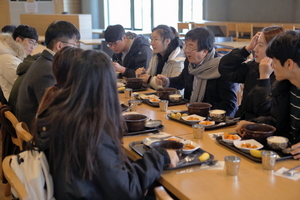 [NSP PHOTO]한동대 장순흥 총장, 성적보다 건강이 우선...학생들 아침밥 챙겨