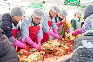 [NSP PHOTO]한울원전본부, 노·경 힘 합쳐 사랑의 김장김치 담궈