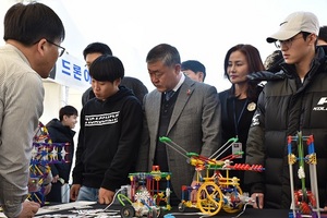 [NSP PHOTO]송성환 전북도의회 의장, 비전대 VISION JOB GO 페스티벌 방문