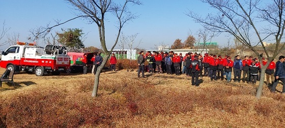 NSP통신-▲예산군이 2019년 산불방지 하반기 기본교육 및 훈련을 실시했다. (예산군)