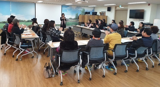 NSP통신-▲계룡시가 자살예방 멘토링 사업의 2019년 4분기 간담회를 개최했다. (계룡시)
