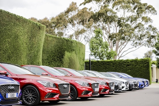 NSP통신-2019 프레지던츠컵이 진행되고 있는 호주 로얄 멜버른 골프클럽(Royal Melbourne Golf Club)에 제네시스 차량이 의전 준비를 하고 있다. (현대차)
