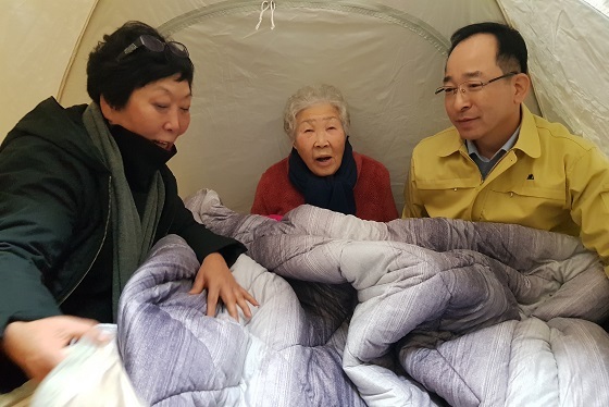 NSP통신-▲충남도가 한파 취약계층 지원사업 현장 점검을 실시했다. (충남도)
