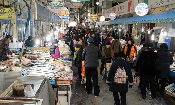 NSP통신-▲공주시가 전통시장 및 상점가에 대한 전수조사 결과 보고회를 개최했다. (공주시)